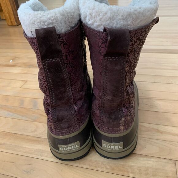 Sorel Caribou Wine Burgundy Print Winter Snow Boots - Picture 7 of 14